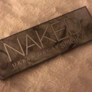 Urban Decay Naked Smokey Eyeshadow Palette